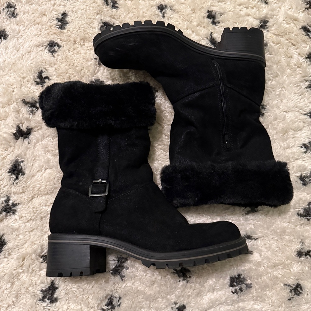 Kelly & Katie Katiyana Suede Boots